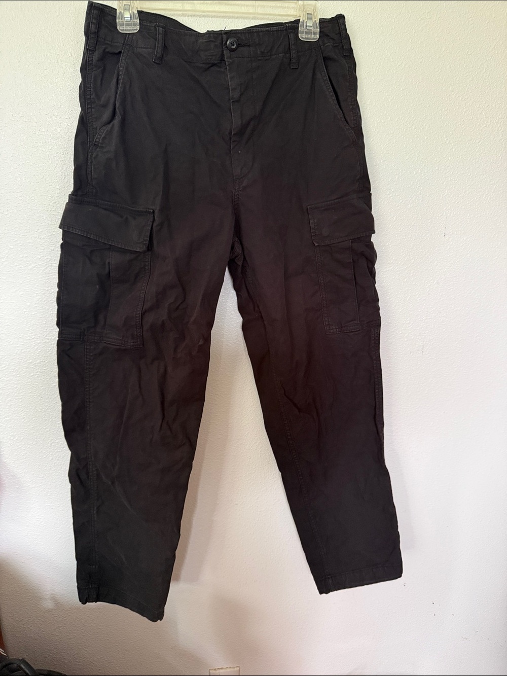 GUC Uniqlo Men's Black Cargo Pants - Classic Utility Style (1-07)